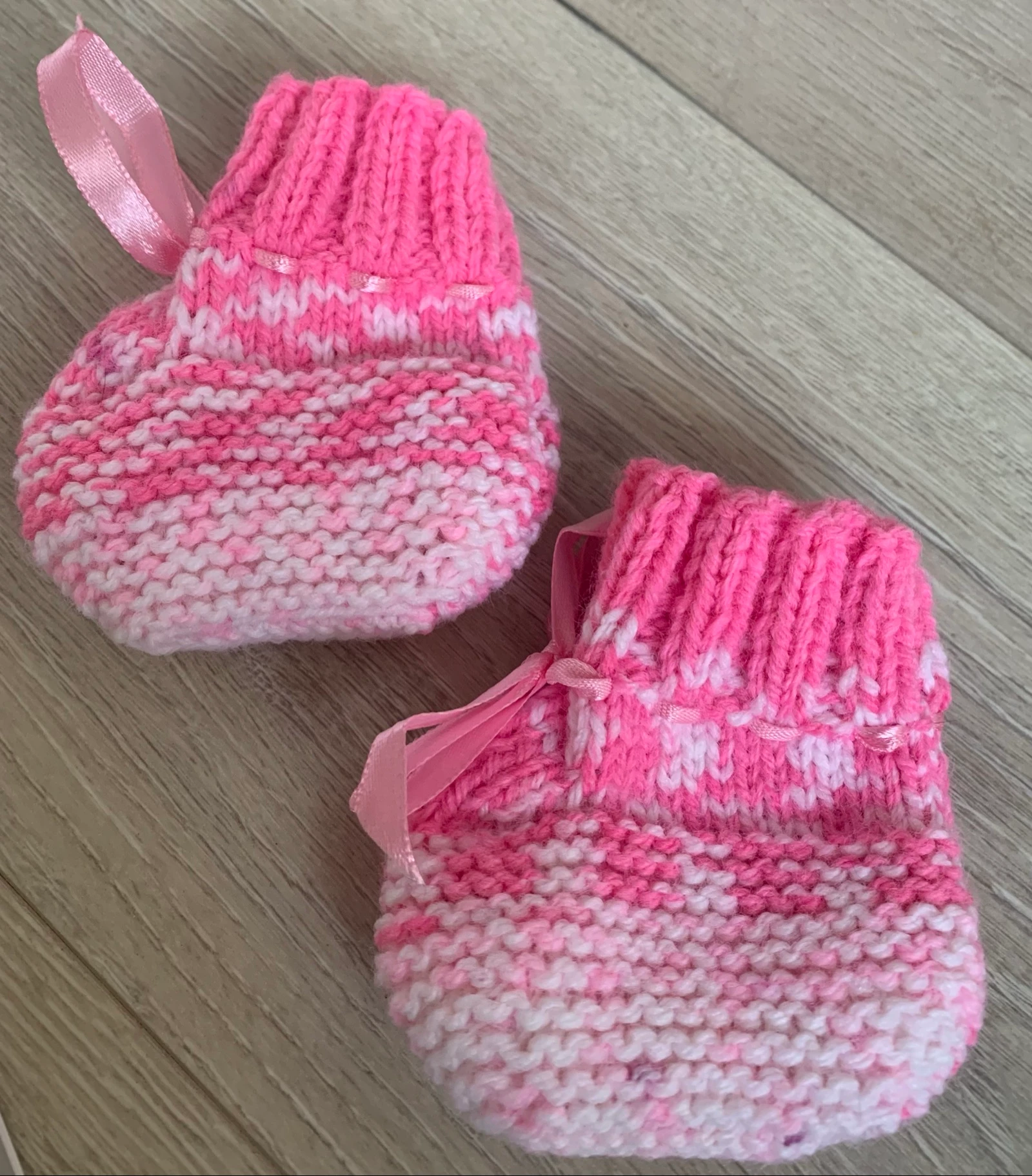 Baby hat and slippers 0/3 months – photo 4